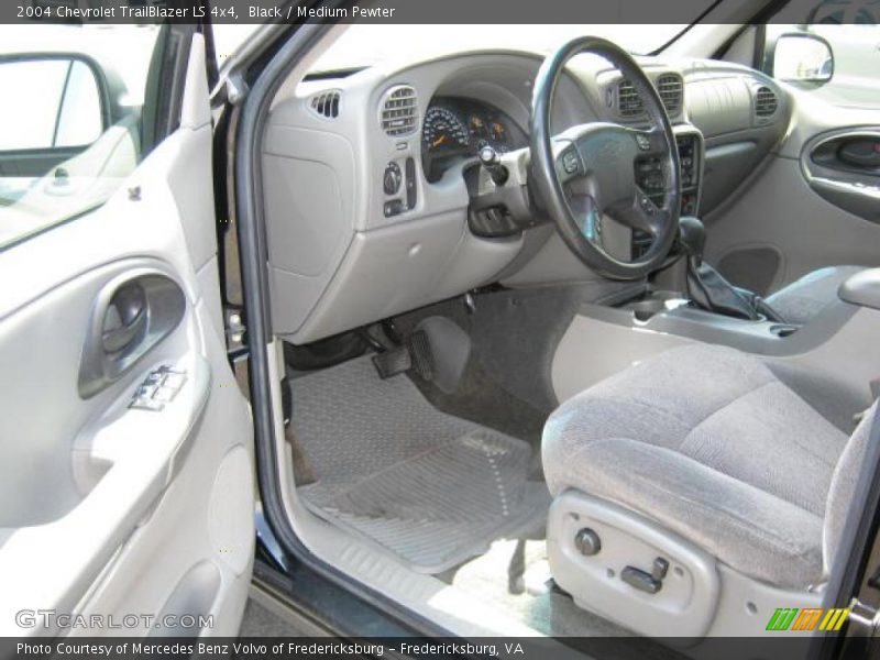 Black / Medium Pewter 2004 Chevrolet TrailBlazer LS 4x4