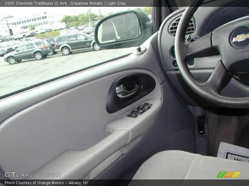 Graystone Metallic / Light Gray 2005 Chevrolet TrailBlazer LS 4x4