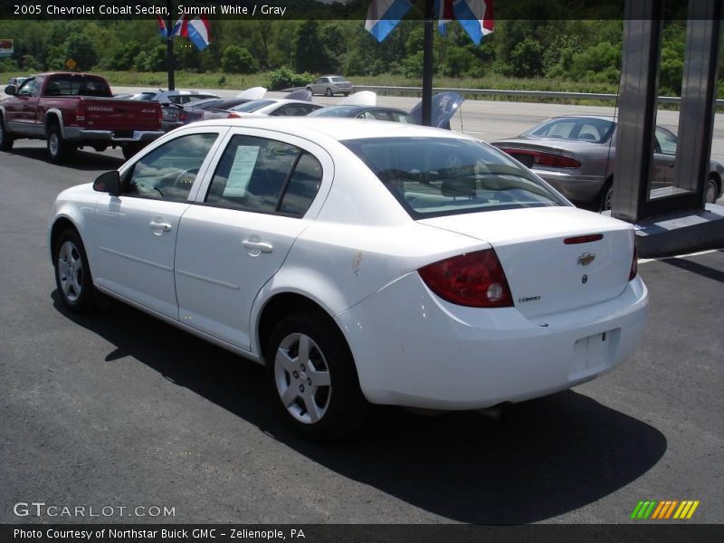 Summit White / Gray 2005 Chevrolet Cobalt Sedan