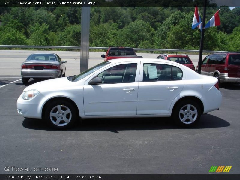 Summit White / Gray 2005 Chevrolet Cobalt Sedan