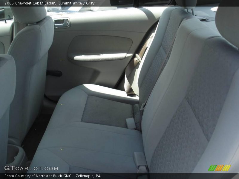 Summit White / Gray 2005 Chevrolet Cobalt Sedan