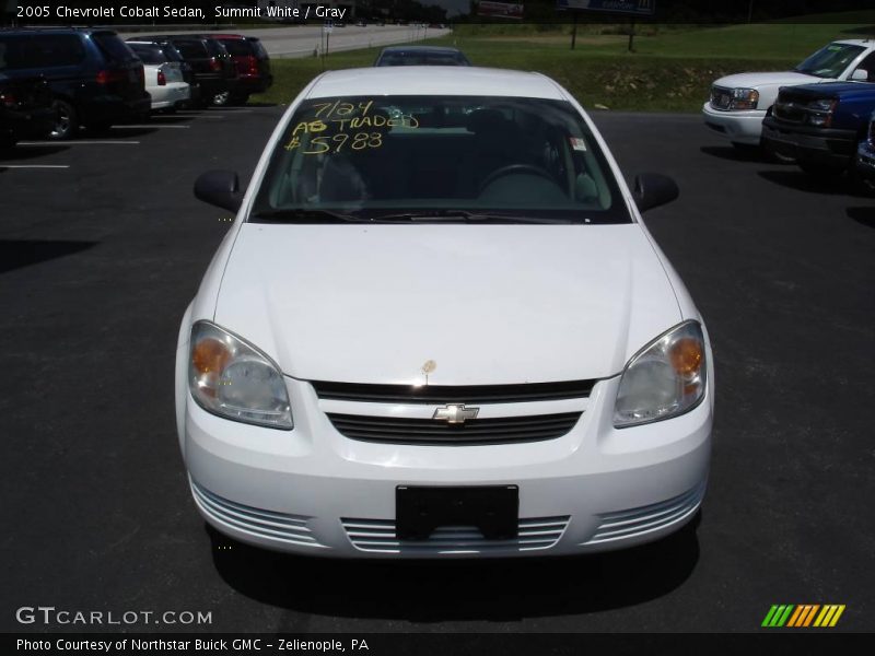 Summit White / Gray 2005 Chevrolet Cobalt Sedan