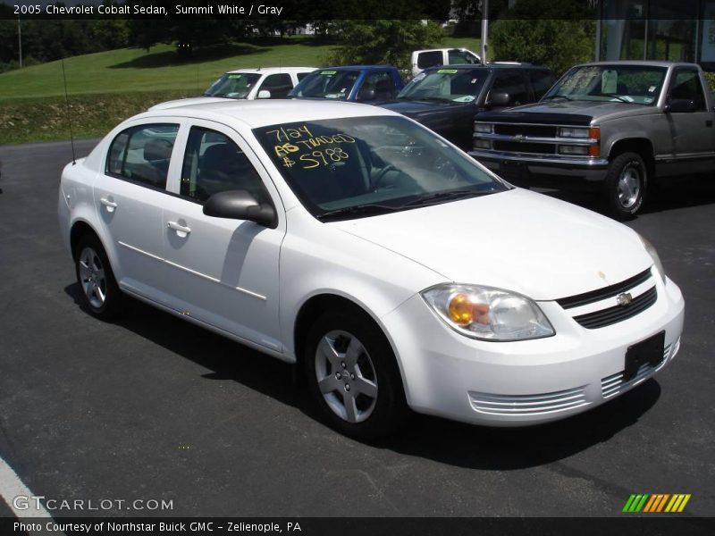 Summit White / Gray 2005 Chevrolet Cobalt Sedan