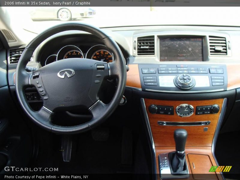 Ivory Pearl / Graphite 2006 Infiniti M 35x Sedan