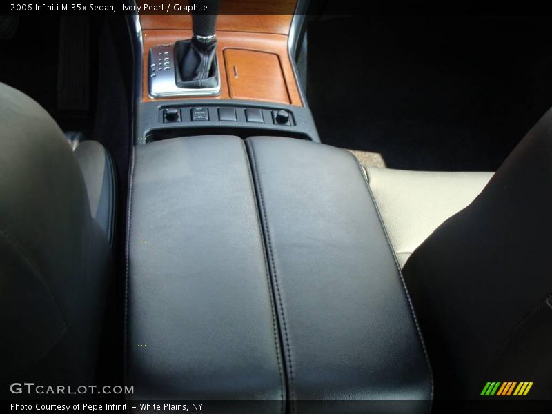 Ivory Pearl / Graphite 2006 Infiniti M 35x Sedan