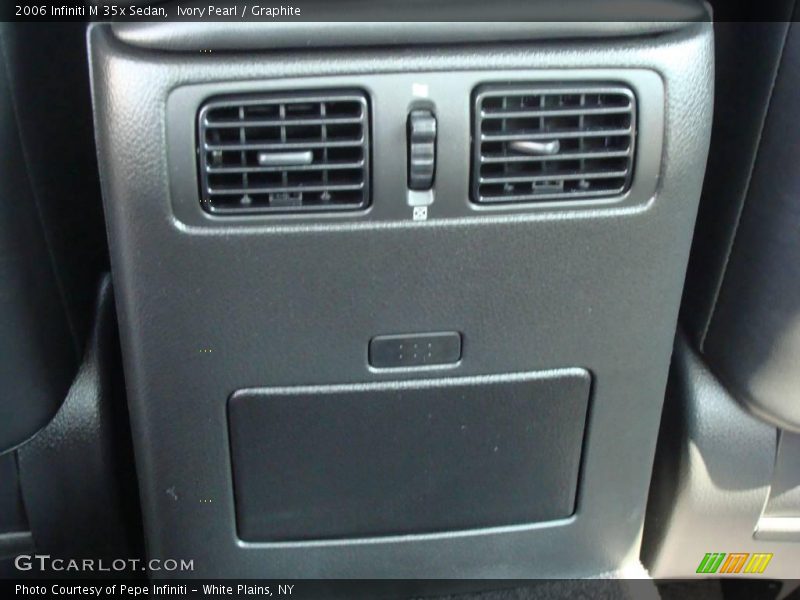 Ivory Pearl / Graphite 2006 Infiniti M 35x Sedan