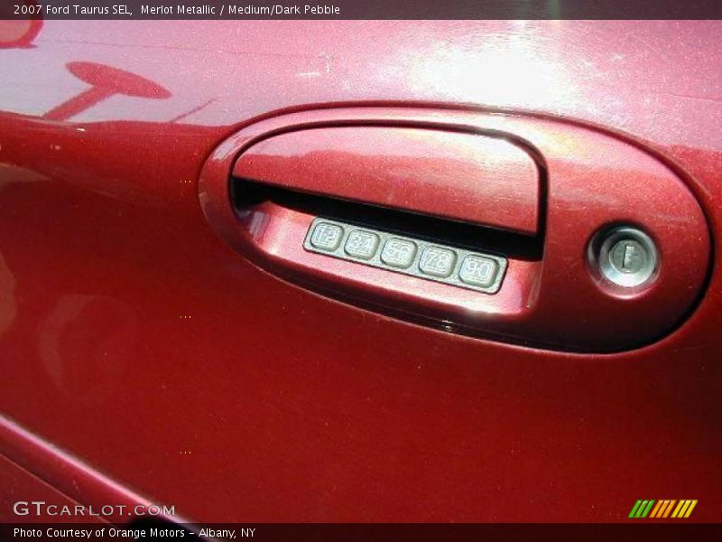 Merlot Metallic / Medium/Dark Pebble 2007 Ford Taurus SEL