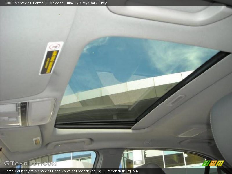 Black / Grey/Dark Grey 2007 Mercedes-Benz S 550 Sedan