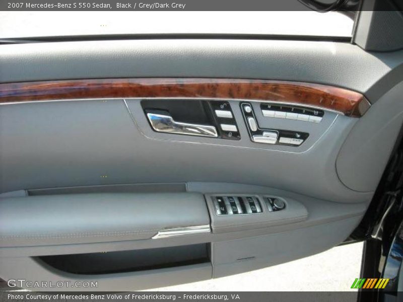 Black / Grey/Dark Grey 2007 Mercedes-Benz S 550 Sedan