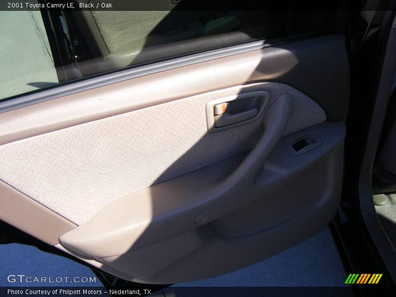 Black / Oak 2001 Toyota Camry LE