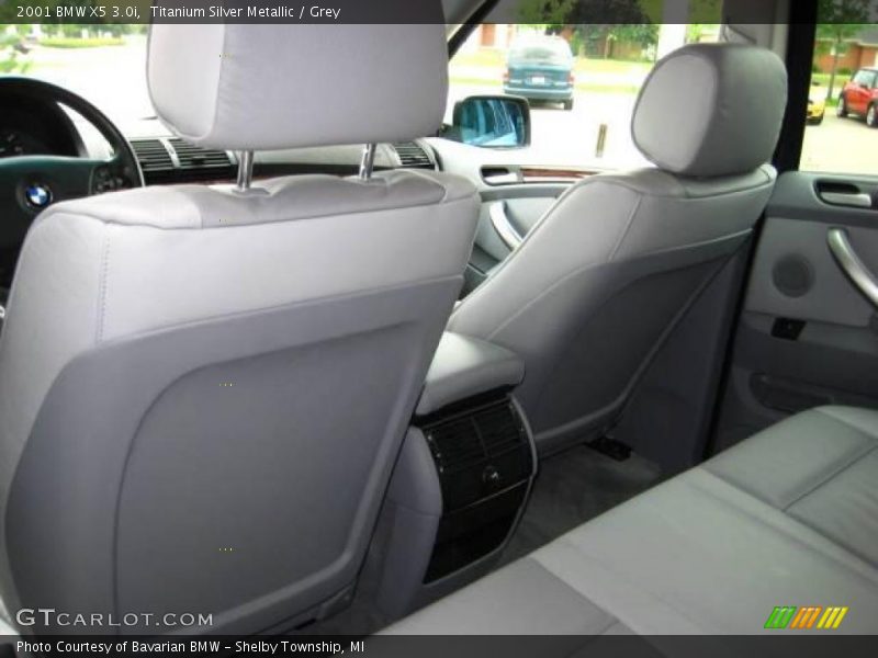 Titanium Silver Metallic / Grey 2001 BMW X5 3.0i