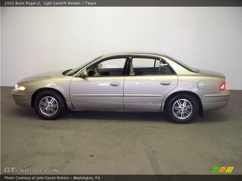 Light Sandrift Metallic / Taupe 2002 Buick Regal LS