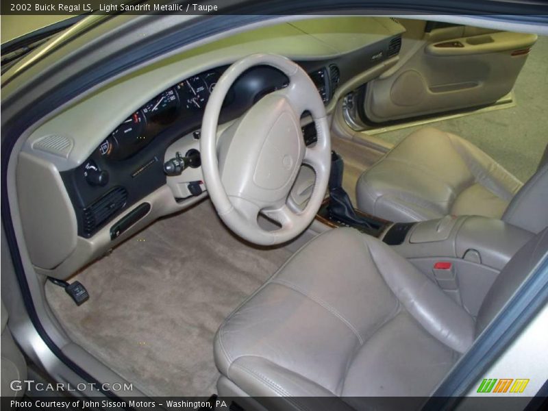 Light Sandrift Metallic / Taupe 2002 Buick Regal LS