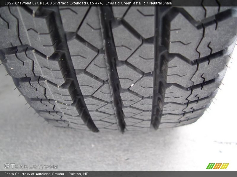 Emerald Green Metallic / Neutral Shale 1997 Chevrolet C/K K1500 Silverado Extended Cab 4x4
