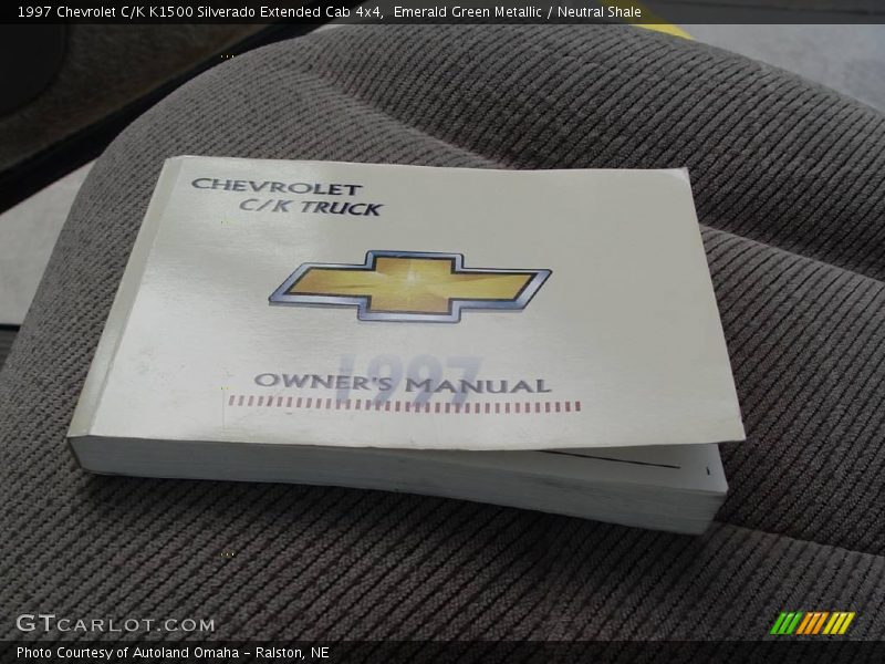 Emerald Green Metallic / Neutral Shale 1997 Chevrolet C/K K1500 Silverado Extended Cab 4x4