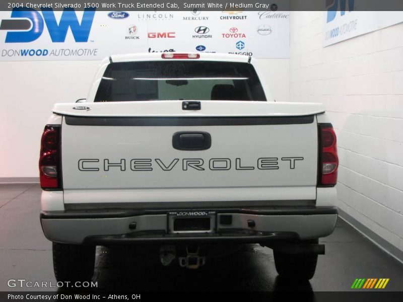 Summit White / Medium Gray 2004 Chevrolet Silverado 1500 Work Truck Extended Cab