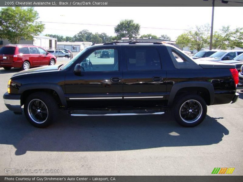 Black / Gray/Dark Charcoal 2005 Chevrolet Avalanche LS