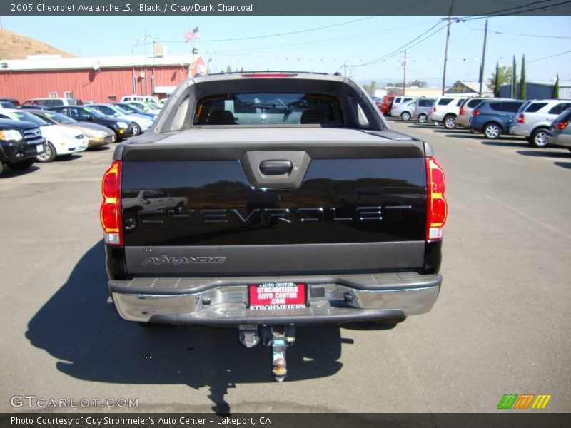 Black / Gray/Dark Charcoal 2005 Chevrolet Avalanche LS