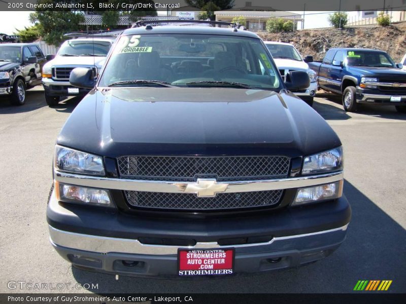 Black / Gray/Dark Charcoal 2005 Chevrolet Avalanche LS