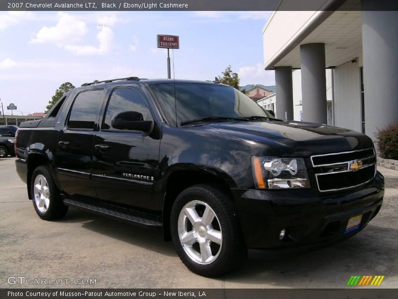 Black / Ebony/Light Cashmere 2007 Chevrolet Avalanche LTZ