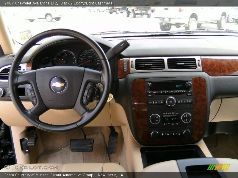 Black / Ebony/Light Cashmere 2007 Chevrolet Avalanche LTZ