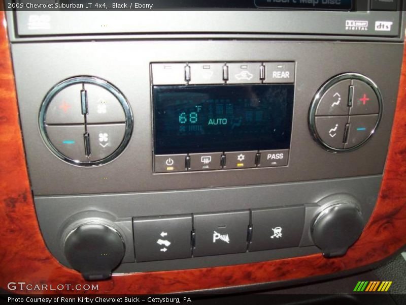 Black / Ebony 2009 Chevrolet Suburban LT 4x4