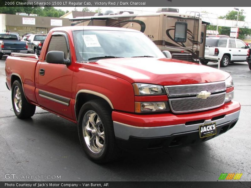 Victory Red / Dark Charcoal 2006 Chevrolet Silverado 1500 LT Regular Cab