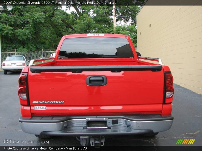 Victory Red / Dark Charcoal 2006 Chevrolet Silverado 1500 LT Regular Cab