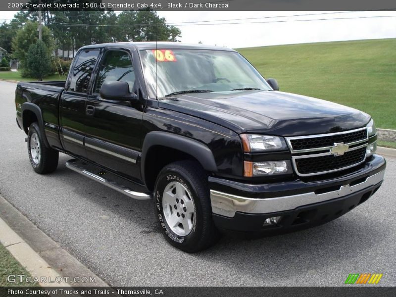 Black / Dark Charcoal 2006 Chevrolet Silverado 1500 LS Extended Cab 4x4