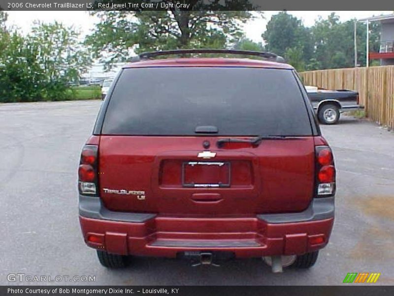 Red Jewel Tint Coat / Light Gray 2006 Chevrolet TrailBlazer LS