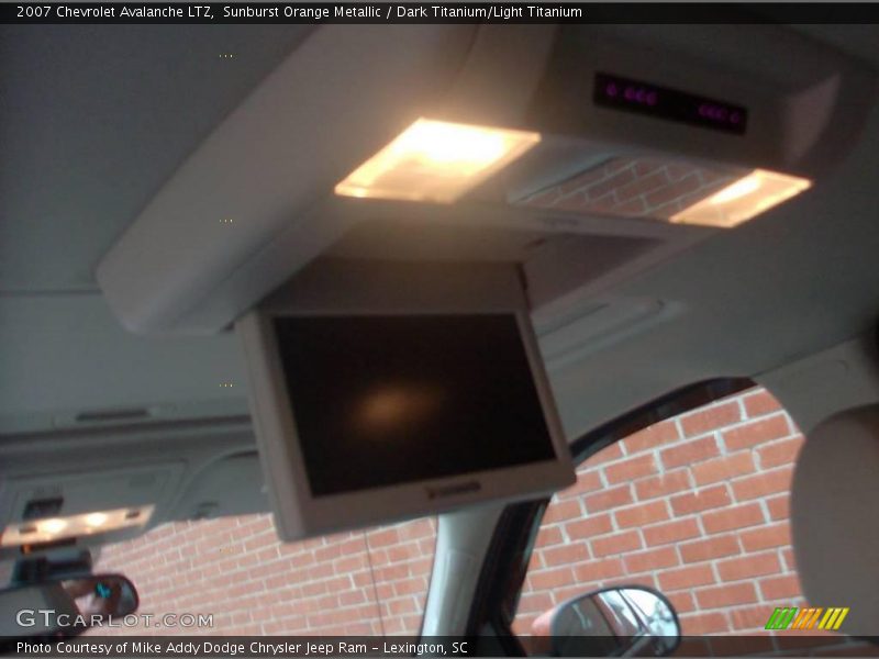 Sunburst Orange Metallic / Dark Titanium/Light Titanium 2007 Chevrolet Avalanche LTZ