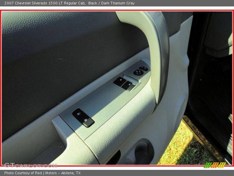 Black / Dark Titanium Gray 2007 Chevrolet Silverado 1500 LT Regular Cab