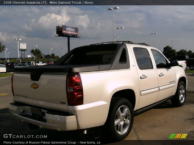White Diamond Tricoat / Ebony 2008 Chevrolet Avalanche LTZ