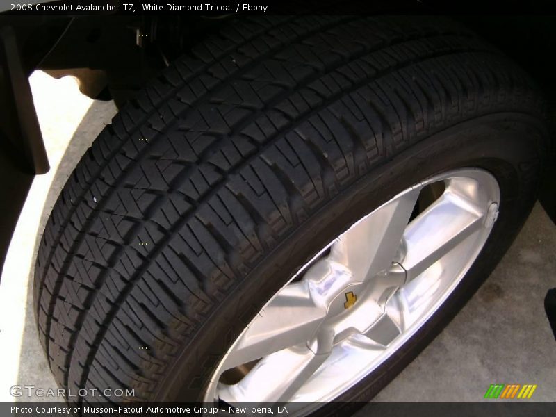 White Diamond Tricoat / Ebony 2008 Chevrolet Avalanche LTZ