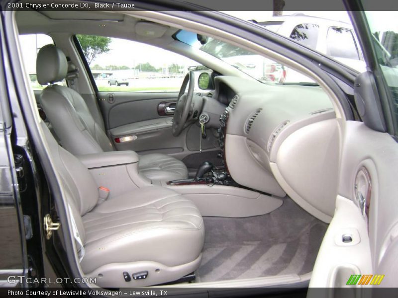 Black / Taupe 2001 Chrysler Concorde LXi