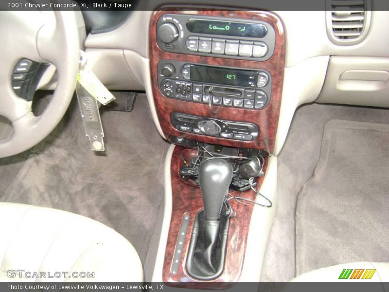 Black / Taupe 2001 Chrysler Concorde LXi
