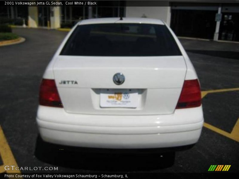 Cool White / Black 2001 Volkswagen Jetta GL Sedan