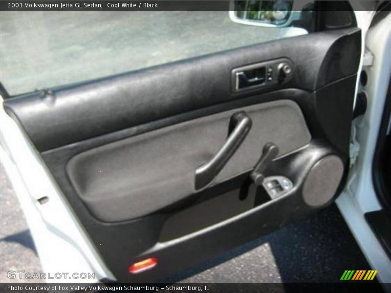 Cool White / Black 2001 Volkswagen Jetta GL Sedan