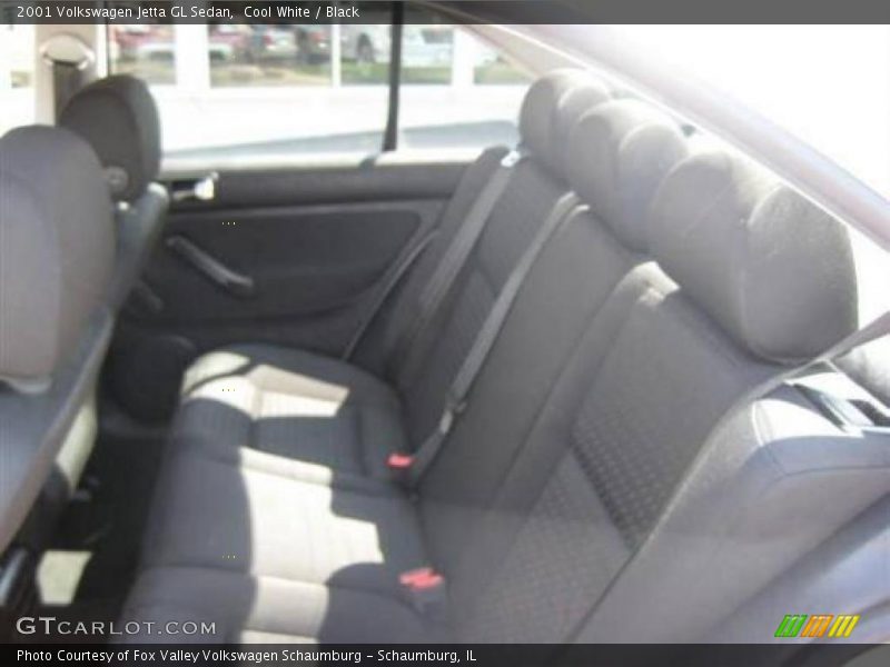 Cool White / Black 2001 Volkswagen Jetta GL Sedan
