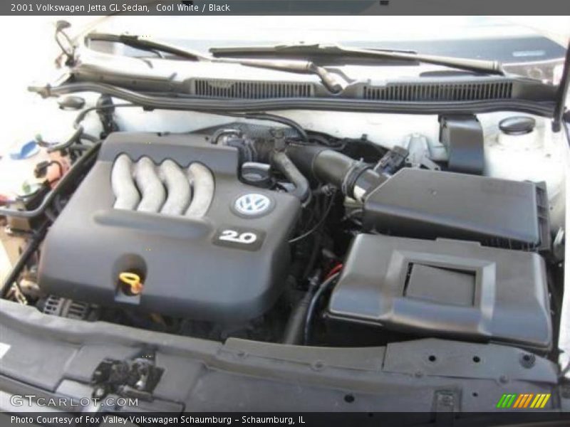 Cool White / Black 2001 Volkswagen Jetta GL Sedan