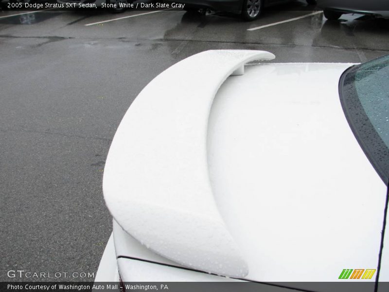Stone White / Dark Slate Gray 2005 Dodge Stratus SXT Sedan