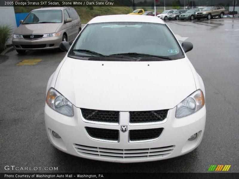 Stone White / Dark Slate Gray 2005 Dodge Stratus SXT Sedan