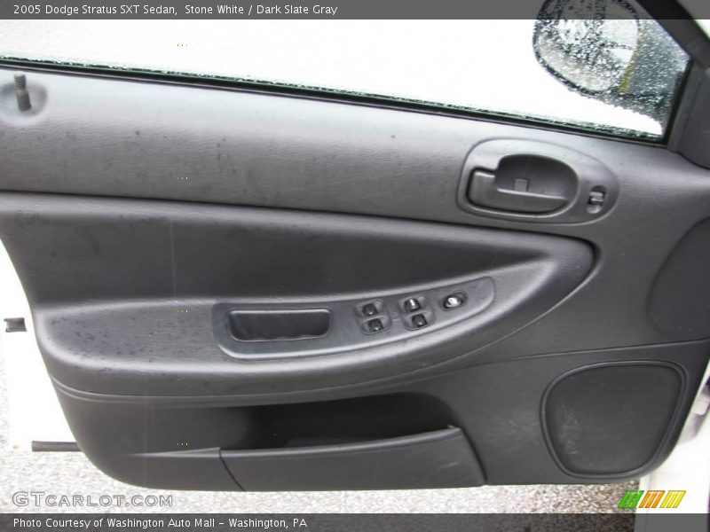 Stone White / Dark Slate Gray 2005 Dodge Stratus SXT Sedan