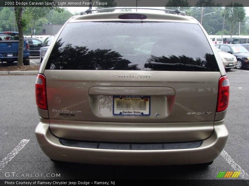 Light Almond Pearl / Taupe 2002 Dodge Caravan Sport