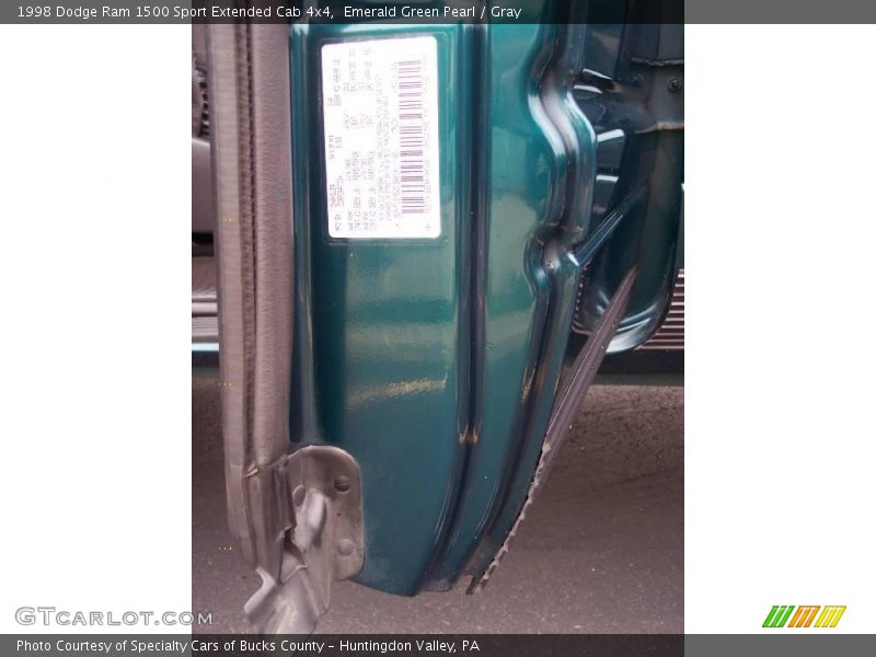Emerald Green Pearl / Gray 1998 Dodge Ram 1500 Sport Extended Cab 4x4