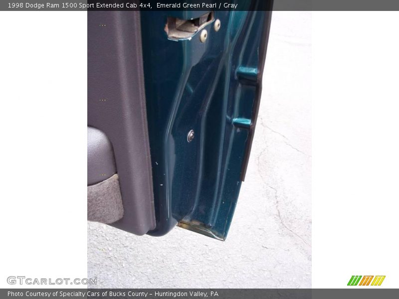 Emerald Green Pearl / Gray 1998 Dodge Ram 1500 Sport Extended Cab 4x4