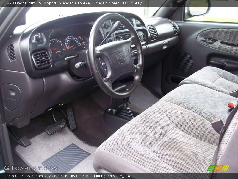 Emerald Green Pearl / Gray 1998 Dodge Ram 1500 Sport Extended Cab 4x4