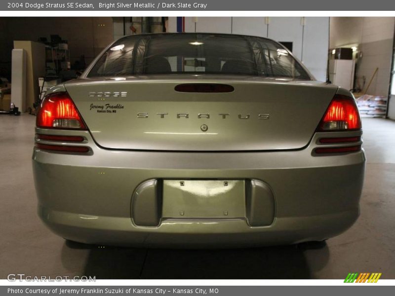 Bright Silver Metallic / Dark Slate Gray 2004 Dodge Stratus SE Sedan
