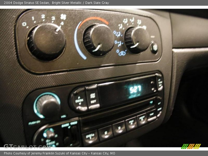Bright Silver Metallic / Dark Slate Gray 2004 Dodge Stratus SE Sedan