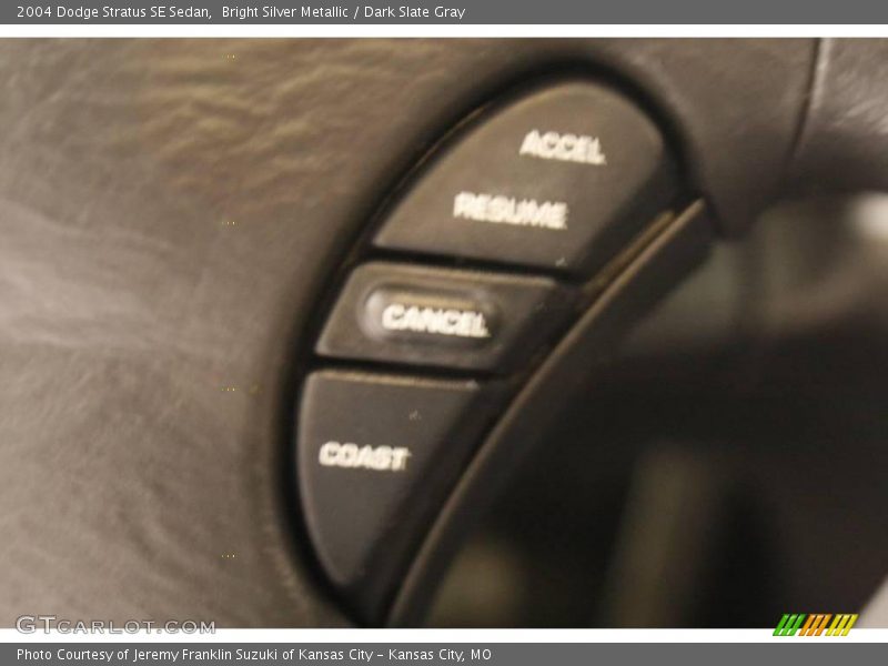 Bright Silver Metallic / Dark Slate Gray 2004 Dodge Stratus SE Sedan